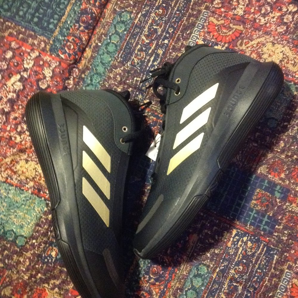 Adidas Men's Bounce Legends Black & Gold Basketball Sneakers- 11.5 - New in Box